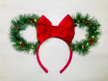 Load image into Gallery viewer, Wreath (light up) Ears