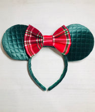 Load image into Gallery viewer, Hunter Green Quilted Ears
